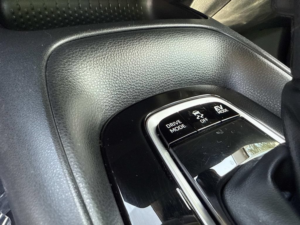Used 2023 Toyota Corolla LE FWD image 31