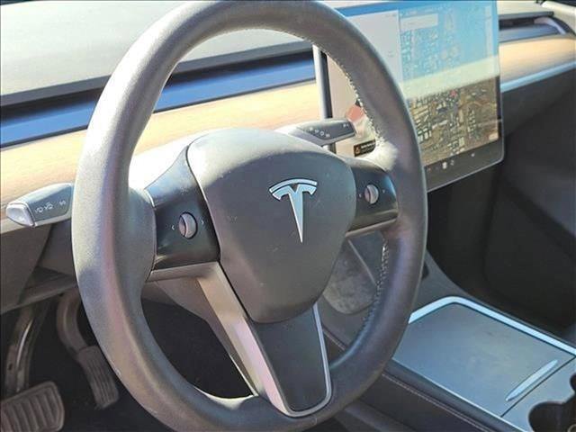 Used 2021 Tesla Model Y Long Range image 10