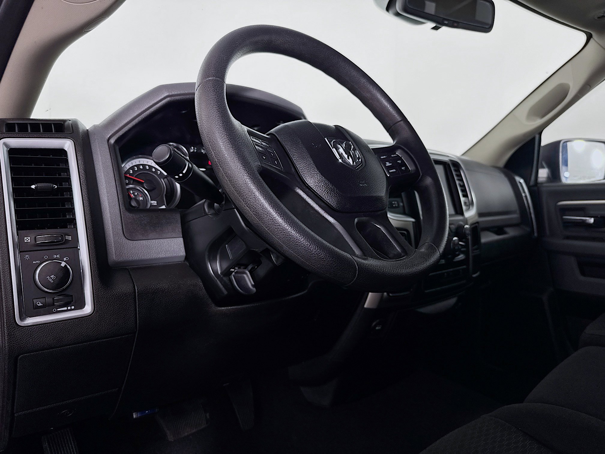 Used 2020 RAM 1500 Classic Warlock w/ Electronics Group image 21