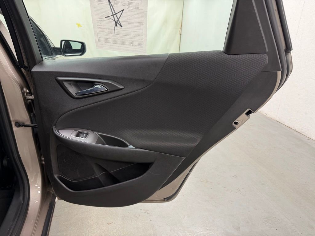 Used 2022 Chevrolet Malibu LT FWD image 12