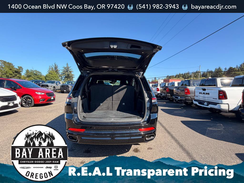 Used 2024 Jeep Grand Cherokee L Summit AWD/4WD image 7