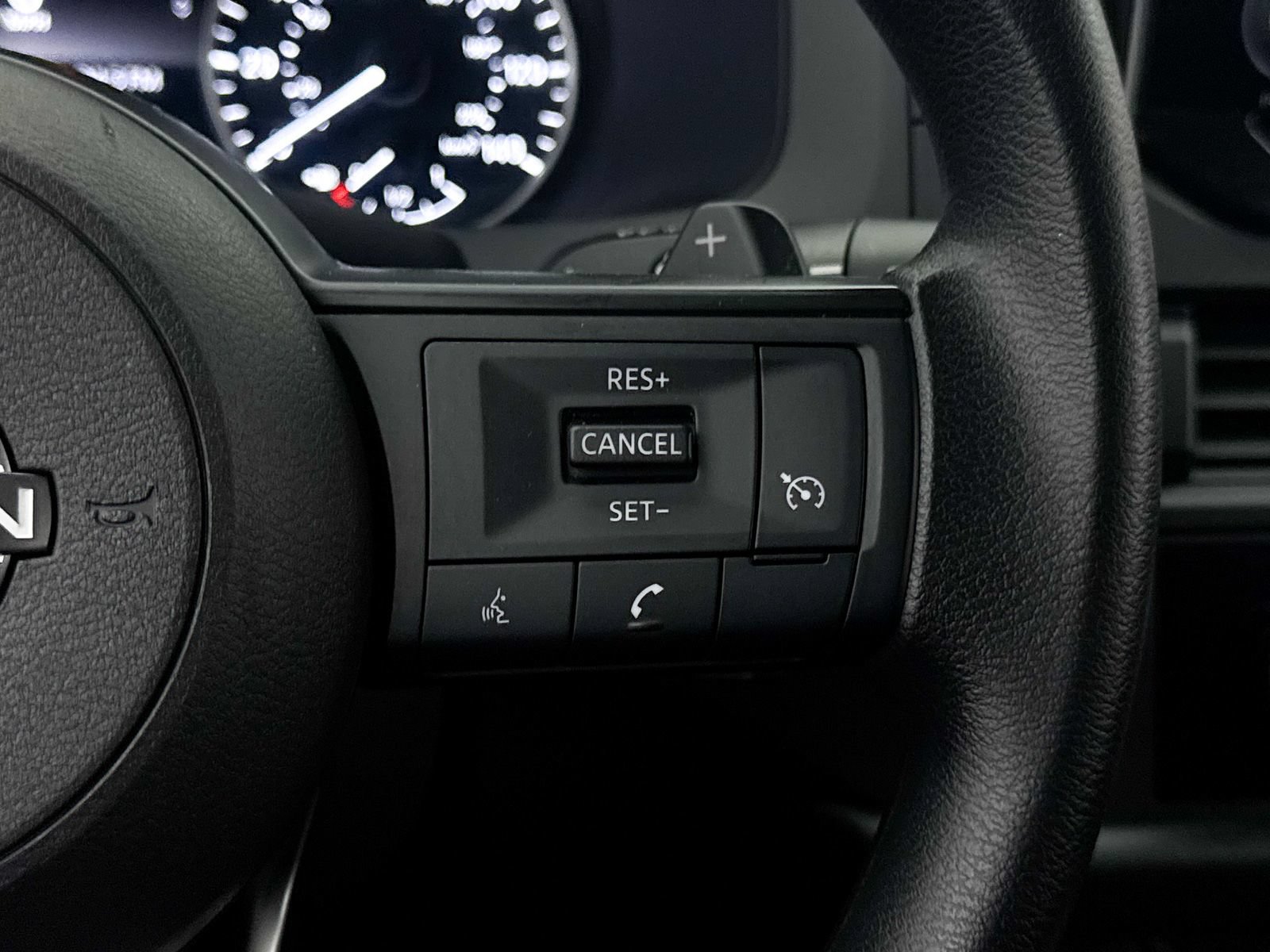 Used 2024 Nissan Pathfinder S FWD image 33