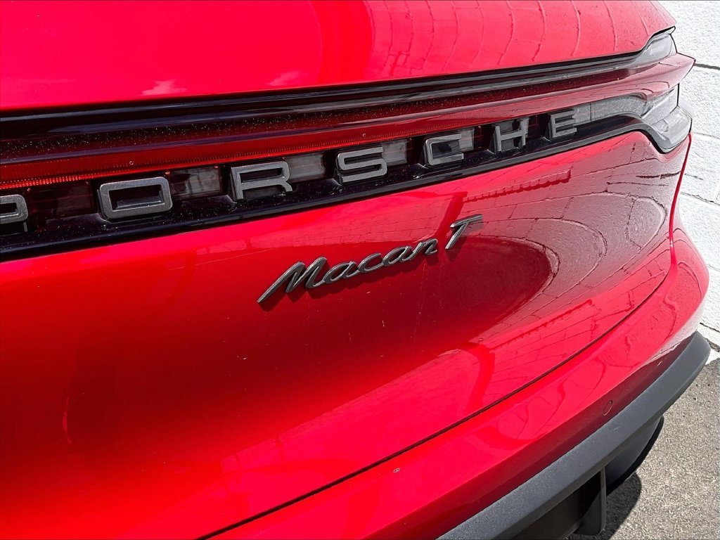 Certified 2023 Porsche Macan Turbo AWD/4WD image 13