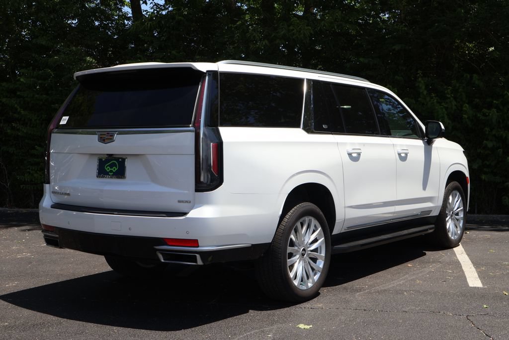 Certified 2022 Cadillac Escalade ESV Luxury w/ LPO, Illumination Package AWD/4WD image 9