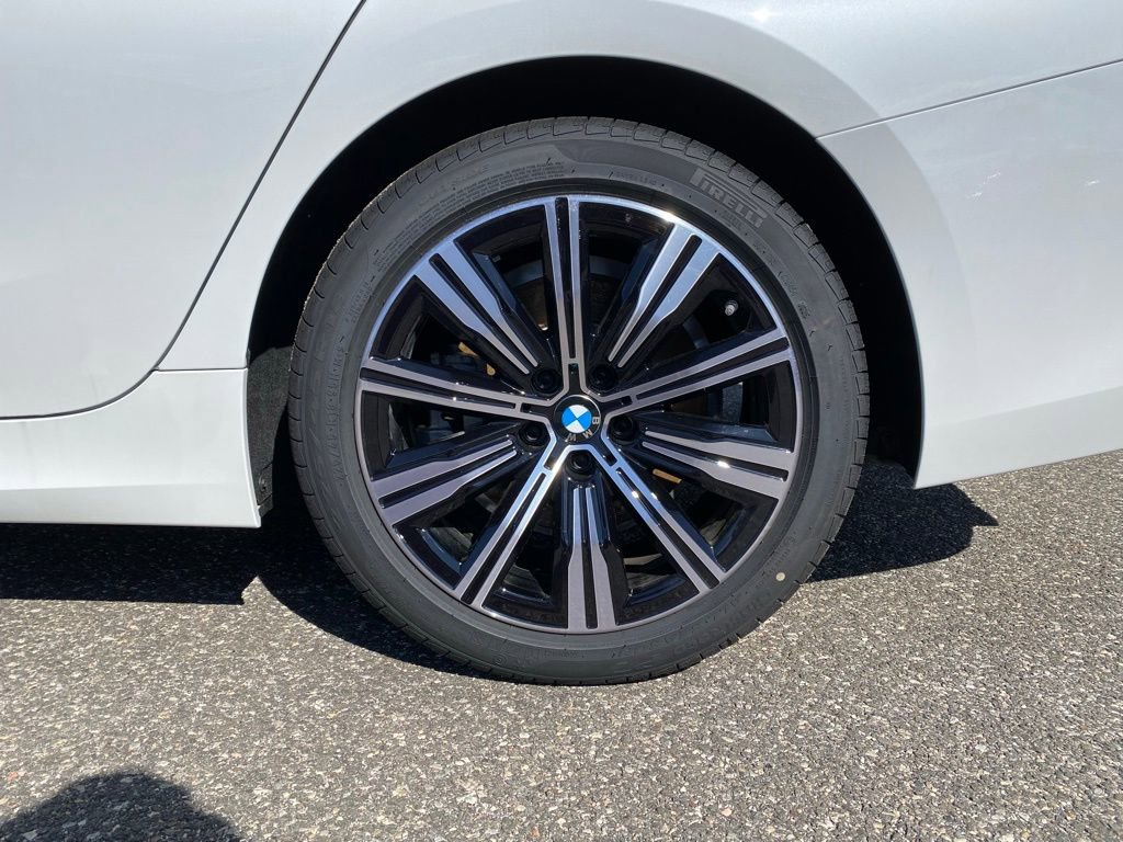 New 2026 BMW 330i xDrive Sedan w/ Convenience Package image 5