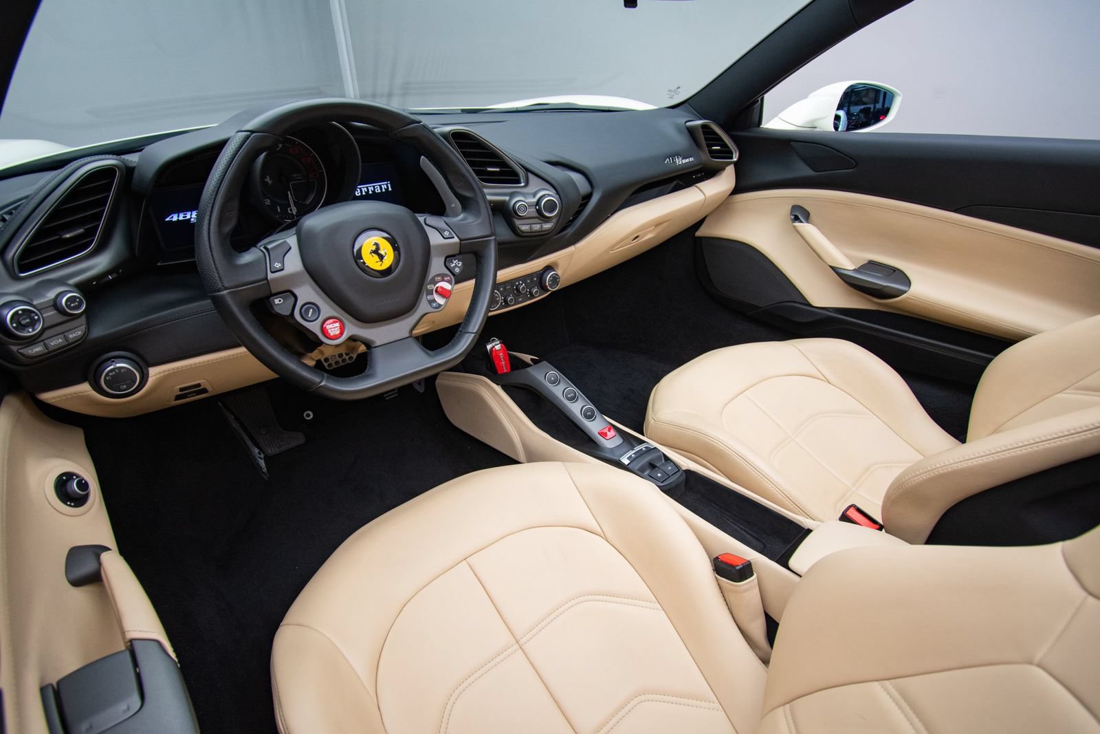 Used 2018 Ferrari 488 Spider RWD image 17