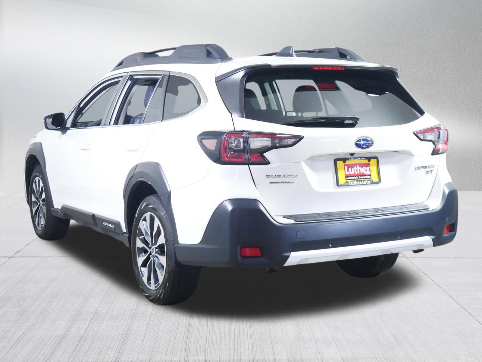Used 2023 Subaru Outback Limited XT AWD/4WD image 5
