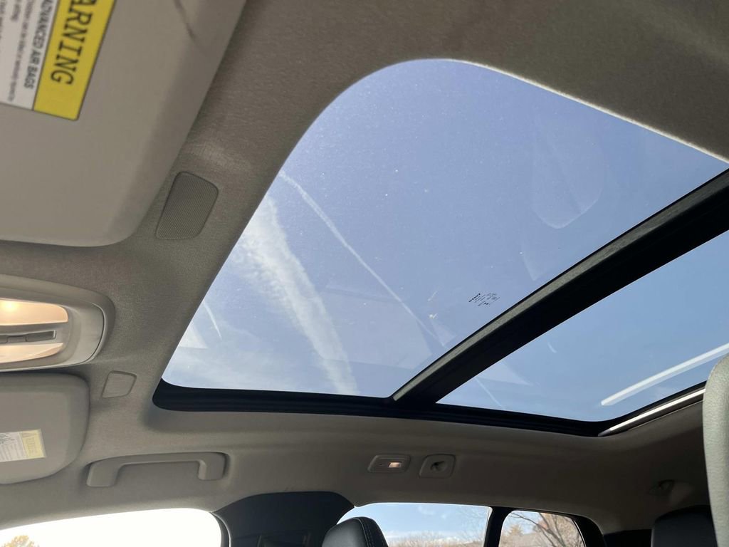 New 2026 Volvo XC40 B5 Ultra w/ Climate Package image 23