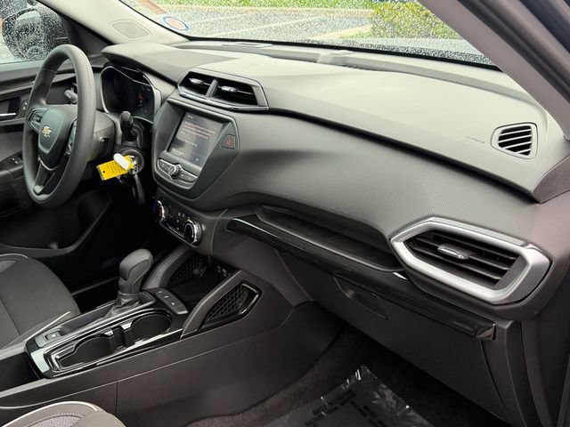 Used 2021 Chevrolet TrailBlazer LS FWD image 16