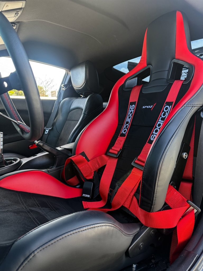 Used 2009 Nissan 370Z Touring w/ Sport Pkg image 14