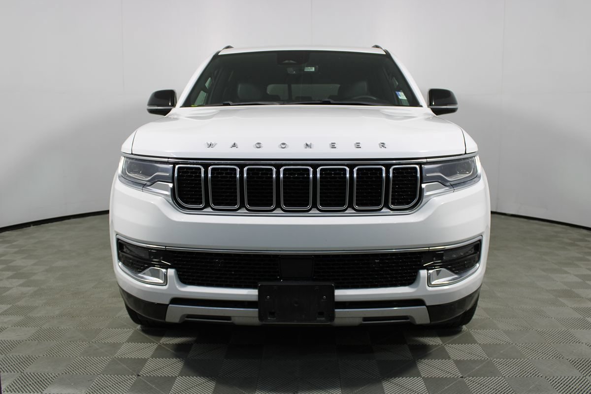Used 2024 Jeep Wagoneer L Series II RWD image 31