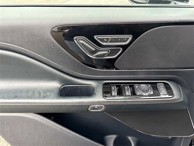 Certified 2025 Lincoln Aviator Premiere image 26
