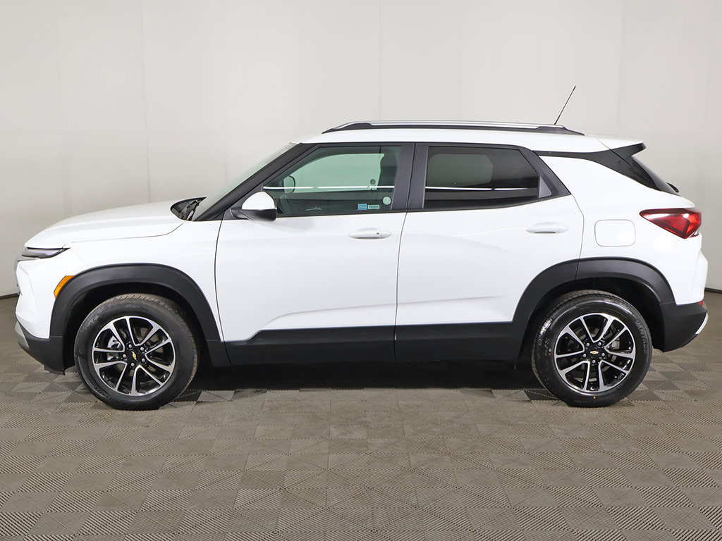 Used 2025 Chevrolet TrailBlazer LT AWD/4WD image 15