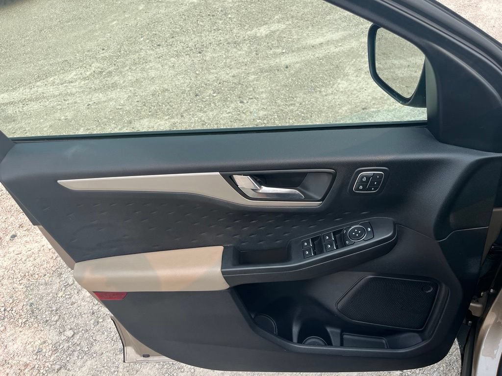Used 2020 Ford Escape SEL AWD/4WD image 17
