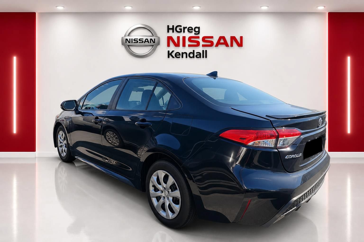 Used 2022 Toyota Corolla SE FWD image 3