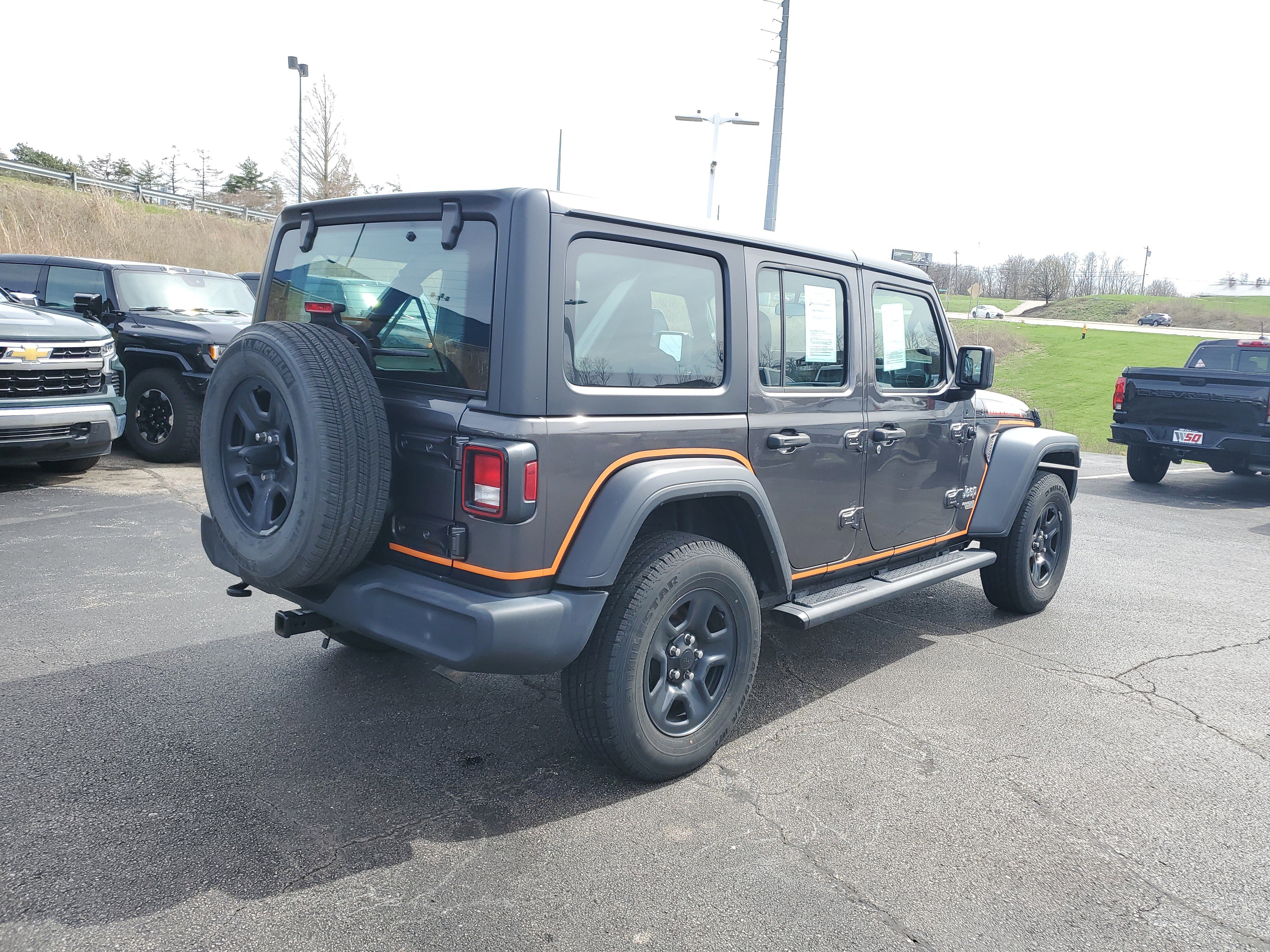 Used 2019 Jeep Wrangler Unlimited Sport image 4