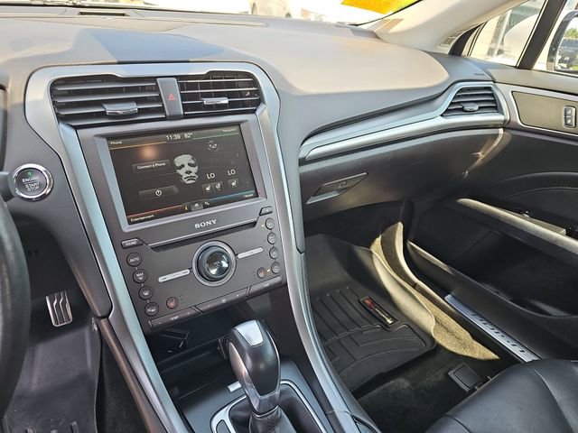 Used 2016 Ford Fusion Titanium image 21