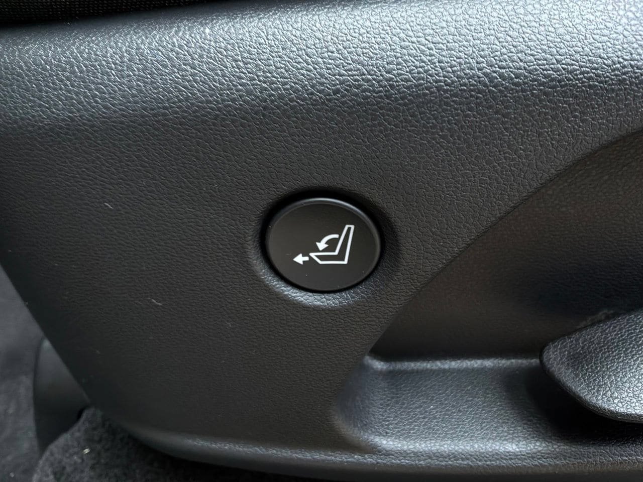 Used 2026 Hyundai Palisade SEL FWD image 13