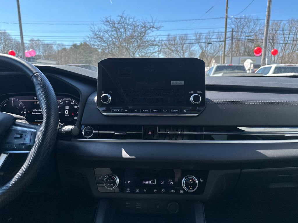 Used 2023 Mitsubishi Outlander SE AWD/4WD image 15