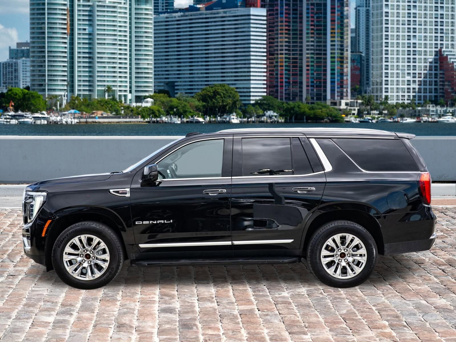 Used 2025 GMC Yukon Denali AWD/4WD image 8