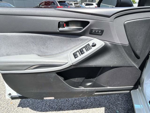 Used 2019 Toyota Avalon Touring FWD image 12