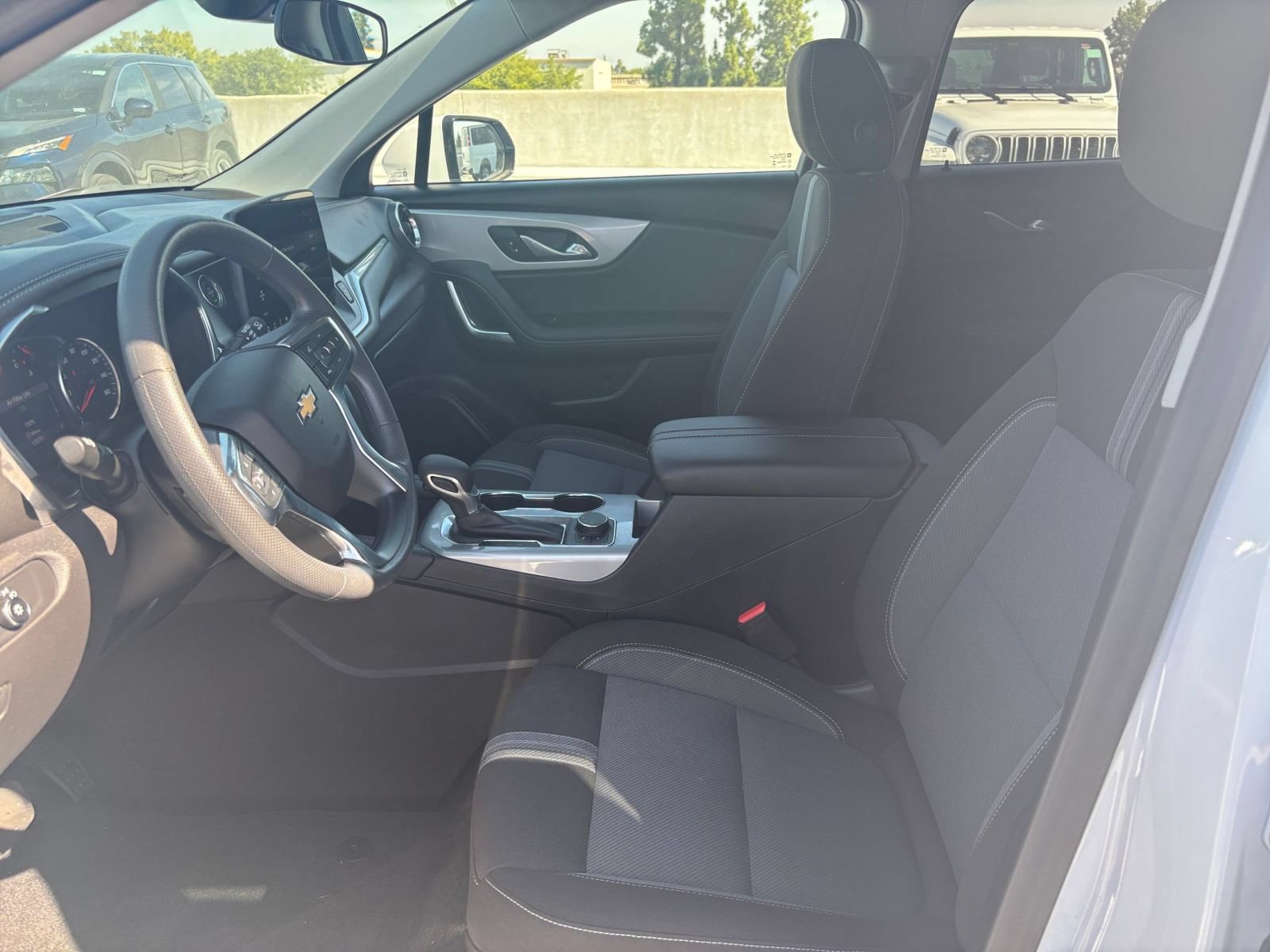 Used 2026 Chevrolet Blazer LT FWD image 26