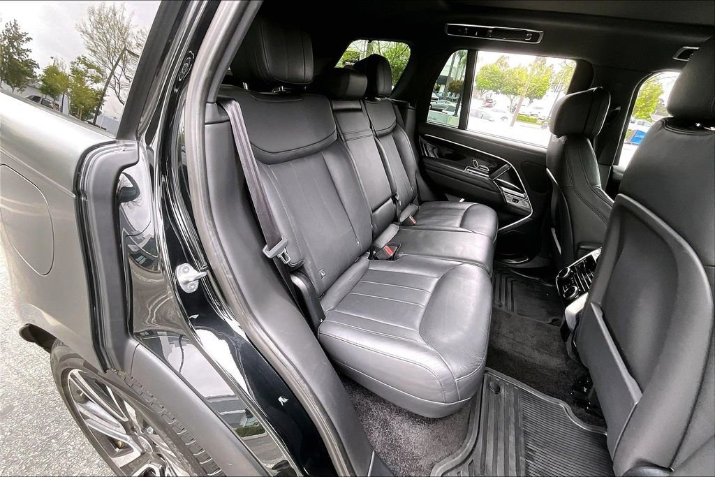 Used 2023 Land Rover Range Rover SE AWD/4WD image 18