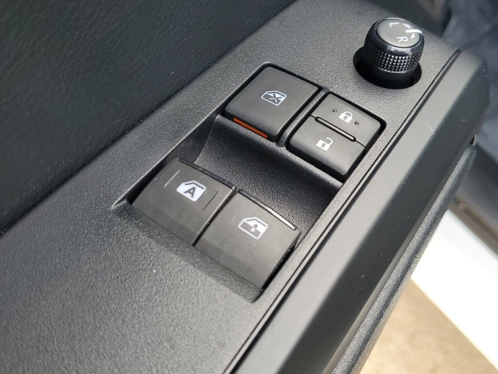 Used 2019 Toyota Tacoma SR image 18