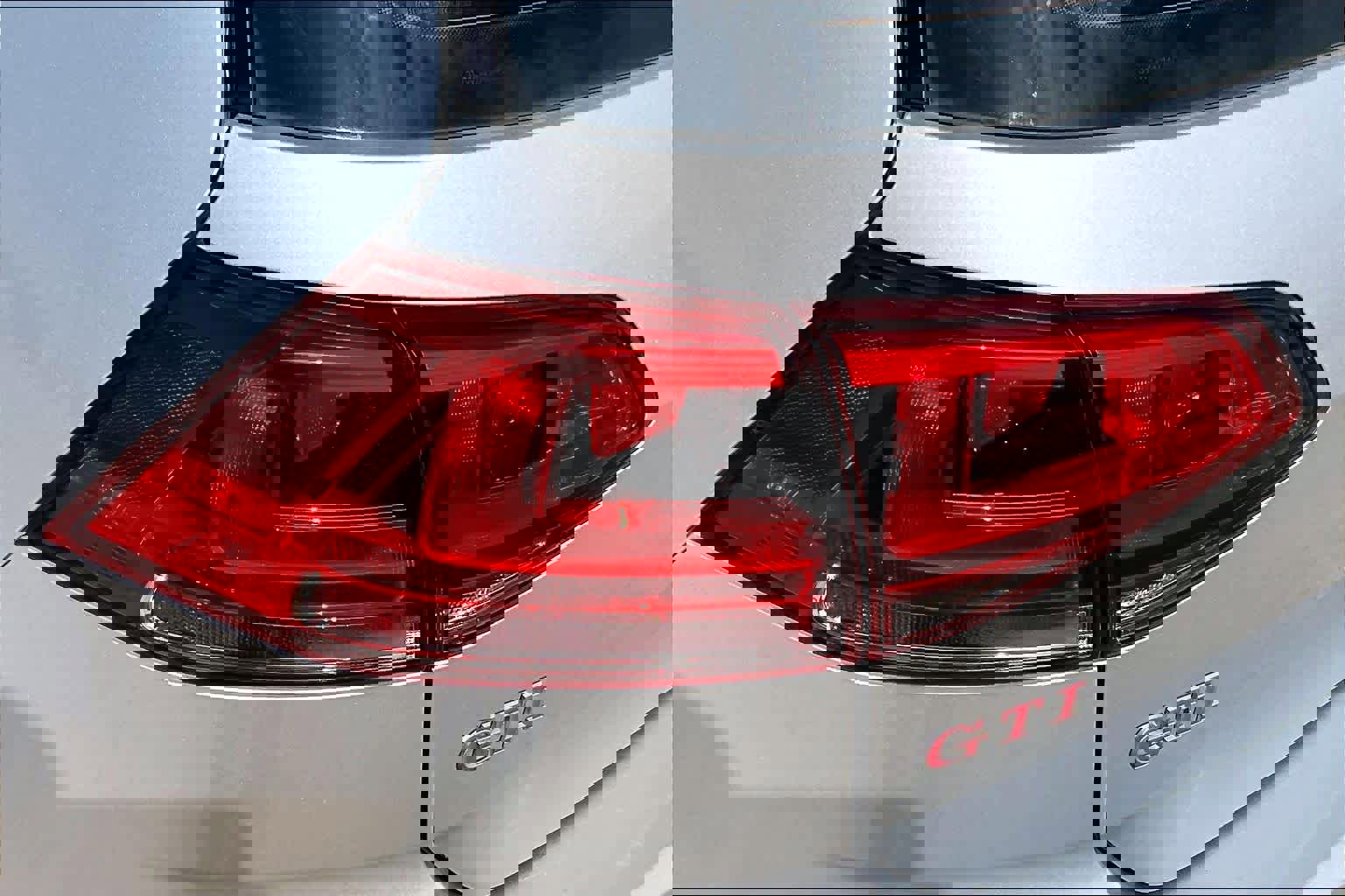 Used 2016 Volkswagen GTI S image 28