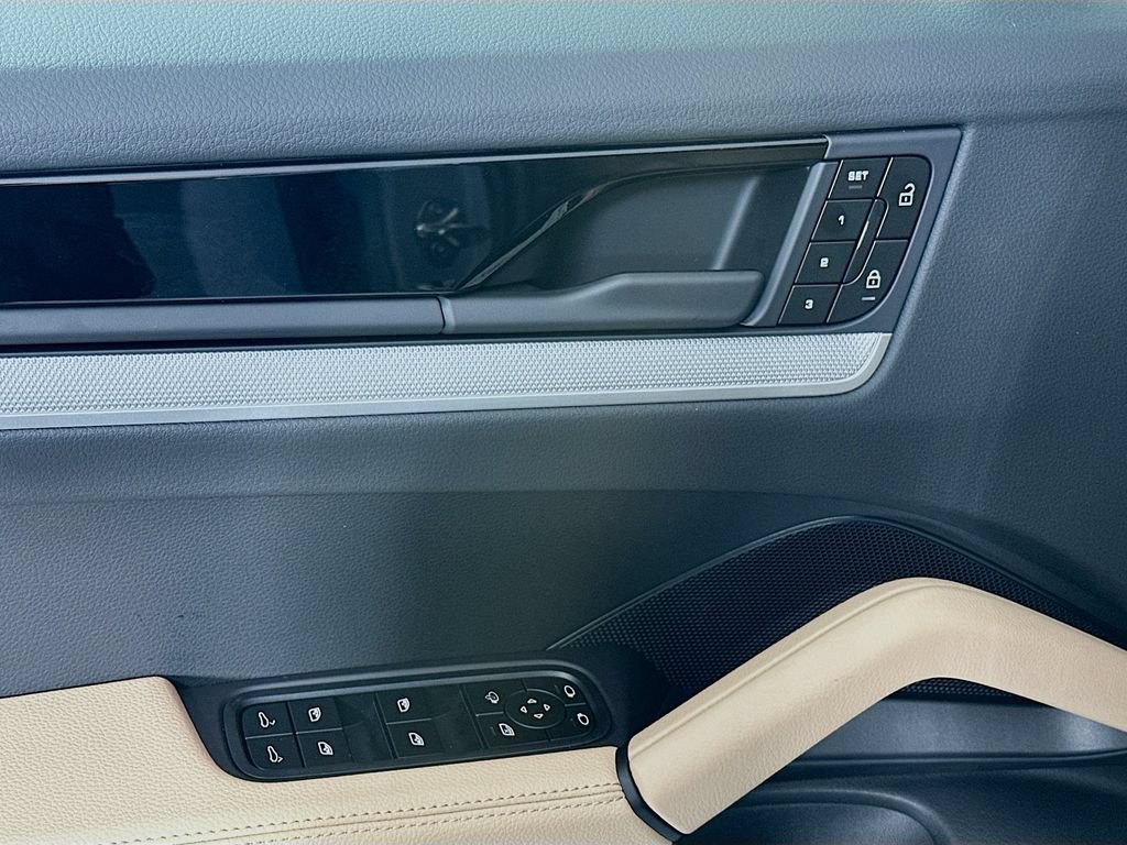 New 2026 Porsche Cayenne AWD/4WD image 20