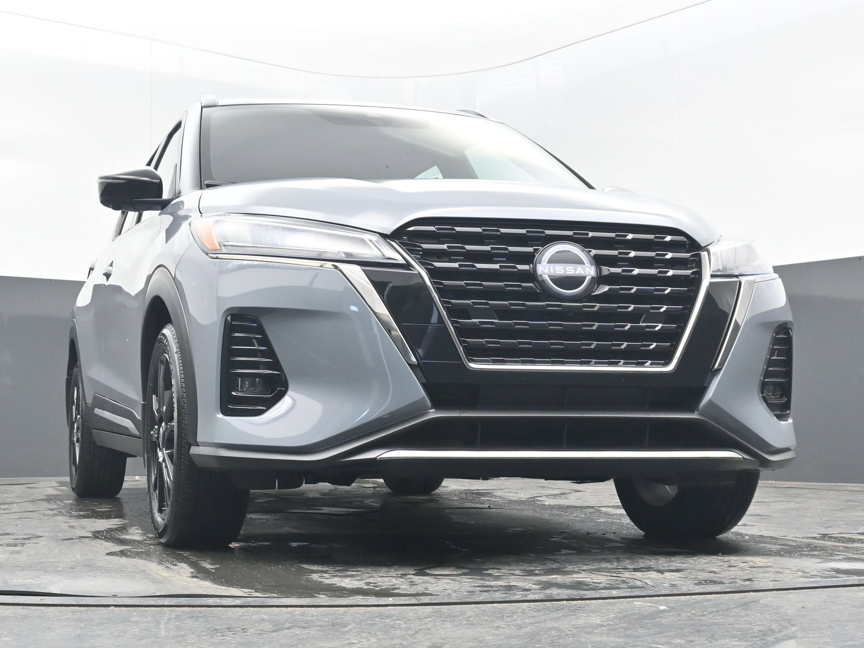 Certified 2024 Nissan Kicks SR w/ SR Premium Package image 22