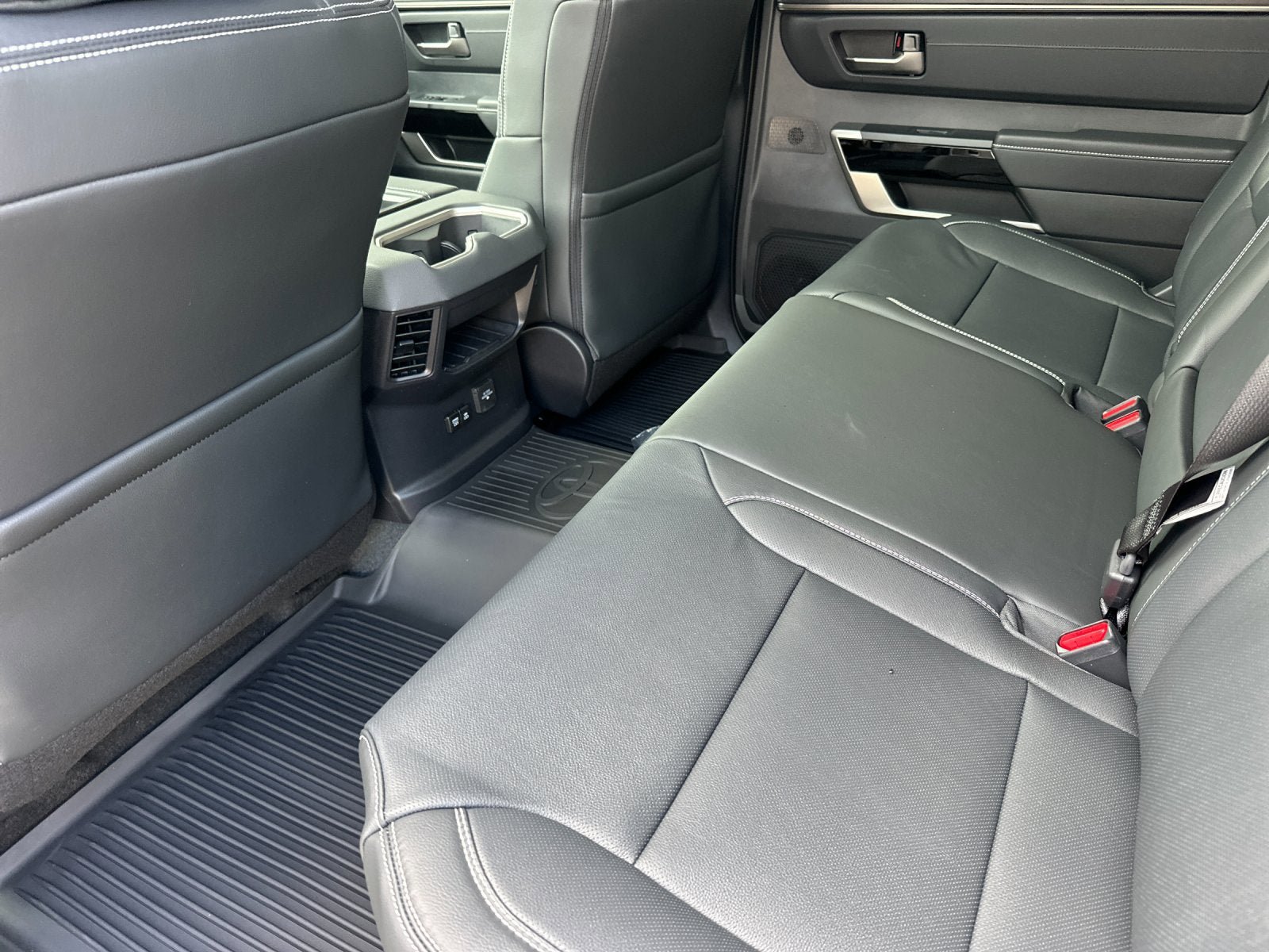 New 2026 Toyota Tundra Limited AWD/4WD image 11