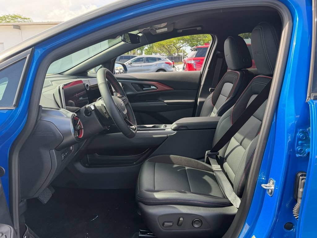 New 2026 Chevrolet Equinox EV RS w/ LPO, Active Package FWD image 5