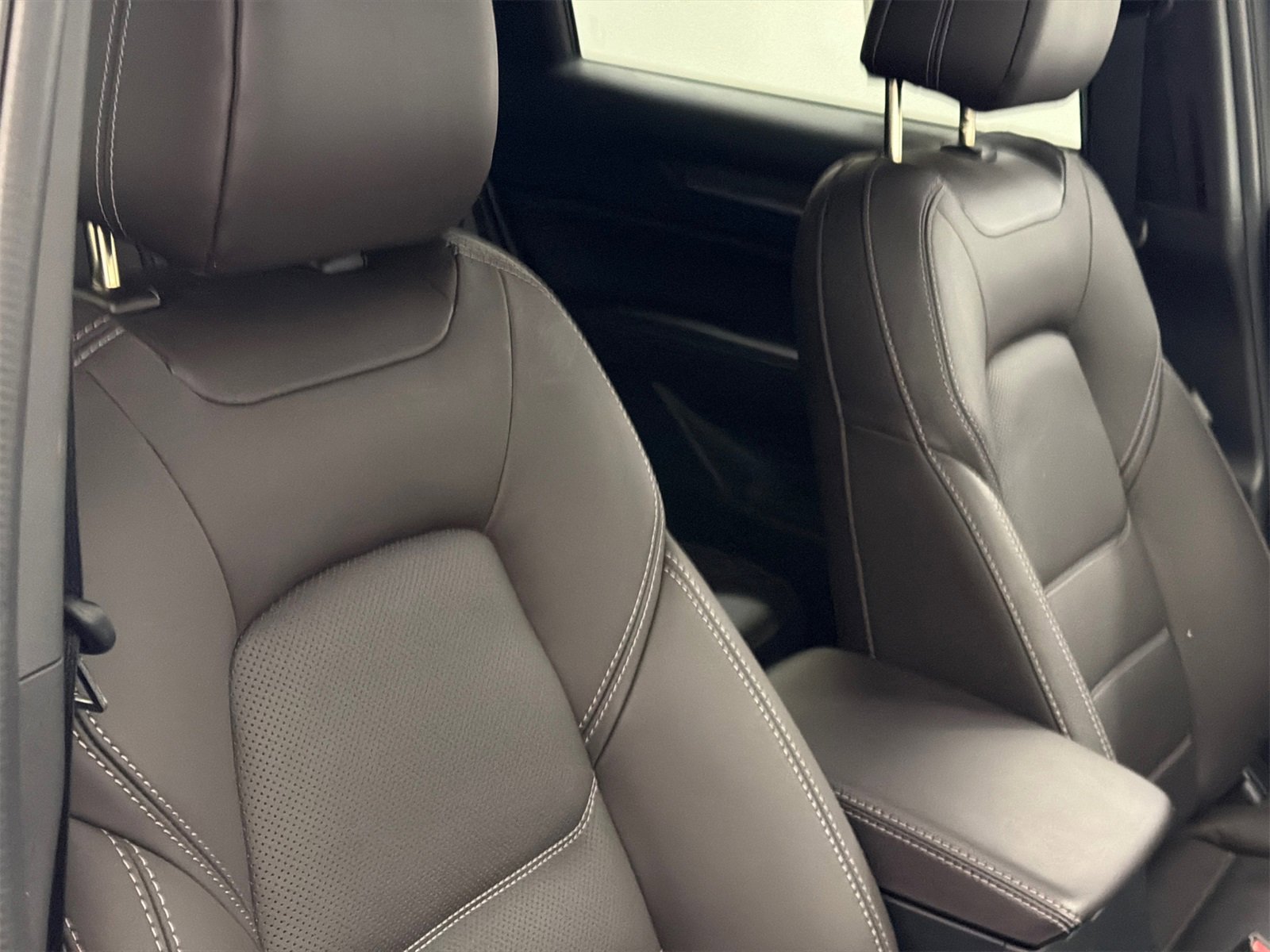 Used 2025 MAZDA CX-5 Signature image 12