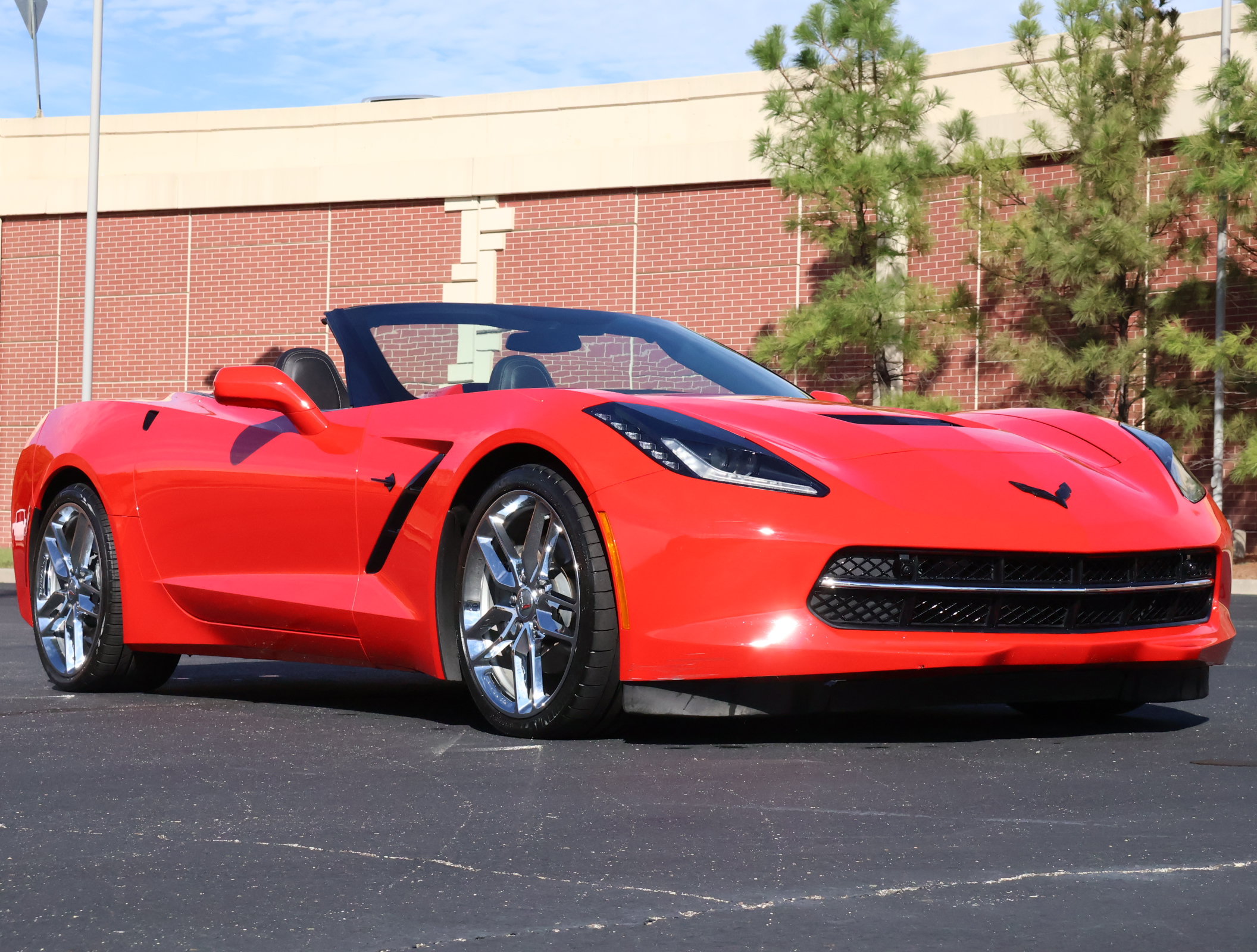 Used 2019 Chevrolet Corvette Stingray Convertible w/ 3LT Preferred Equipment Group RWD image 1