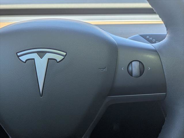 Used 2023 Tesla Model Y Long Range AWD/4WD image 13