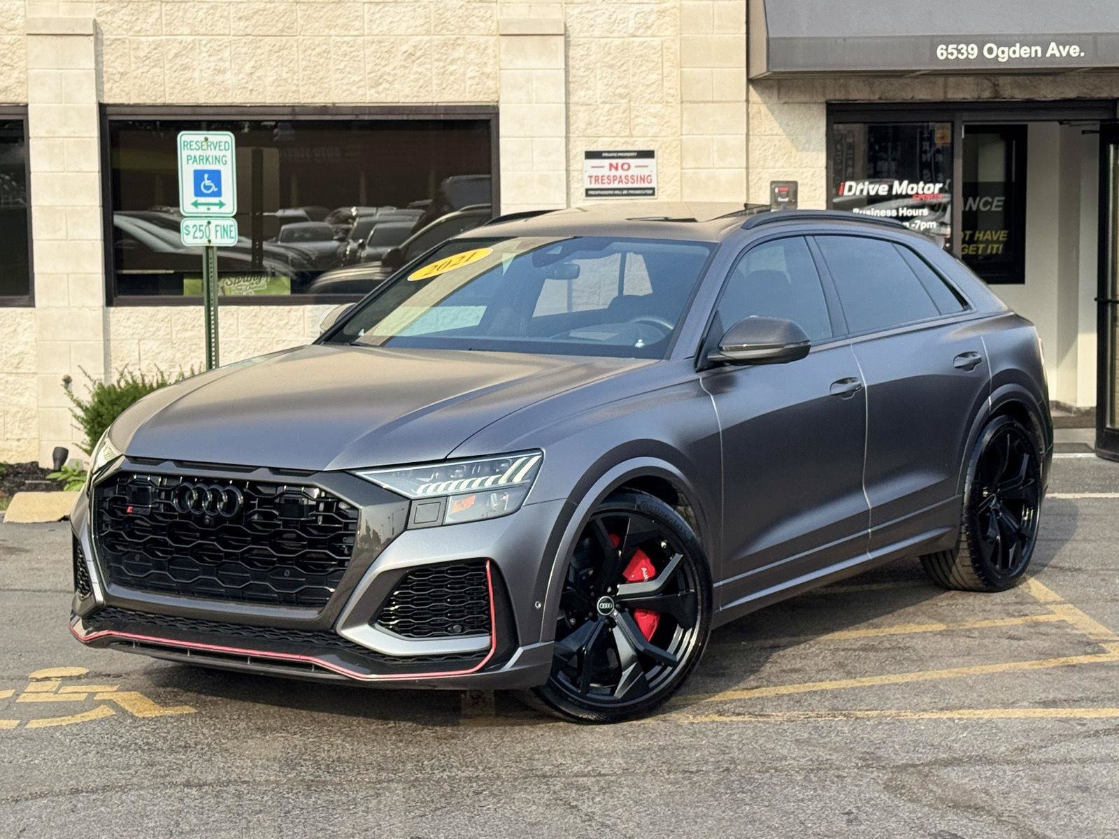 Used 2021 Audi RS Q8 w/ Carbon Optic Package AWD/4WD image 2