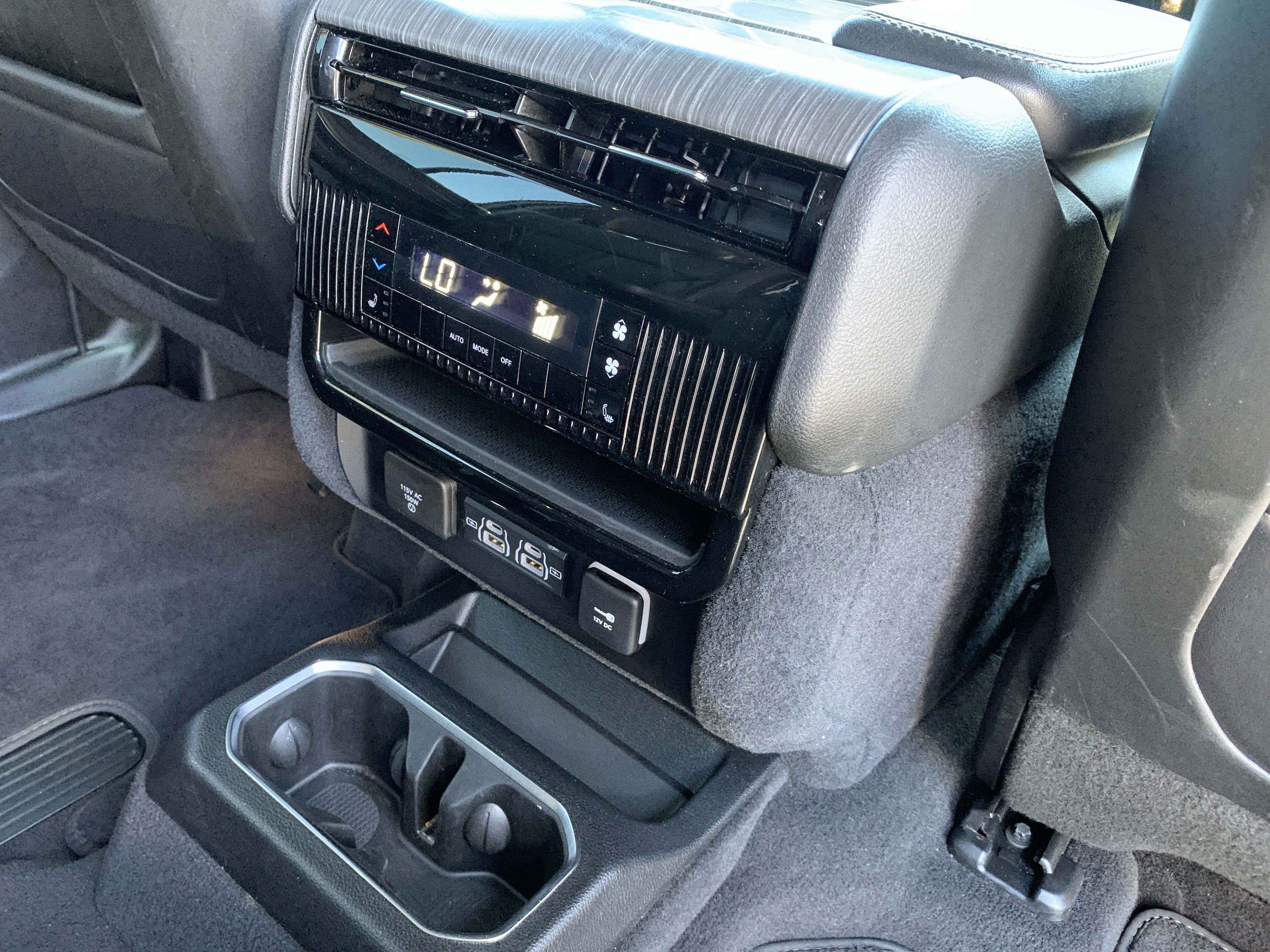 Used 2024 Jeep Wagoneer Series II AWD/4WD image 46