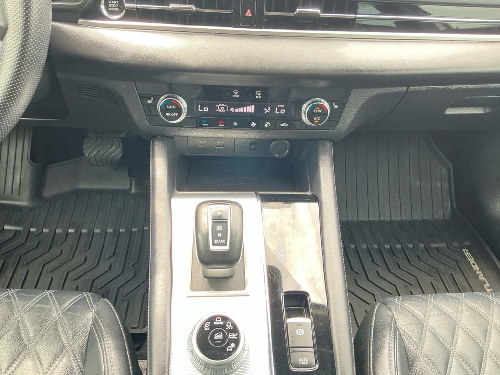 Used 2023 Mitsubishi Outlander SEL FWD image 20
