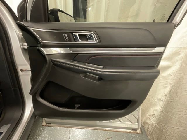 Used 2018 Ford Explorer Sport AWD/4WD image 22