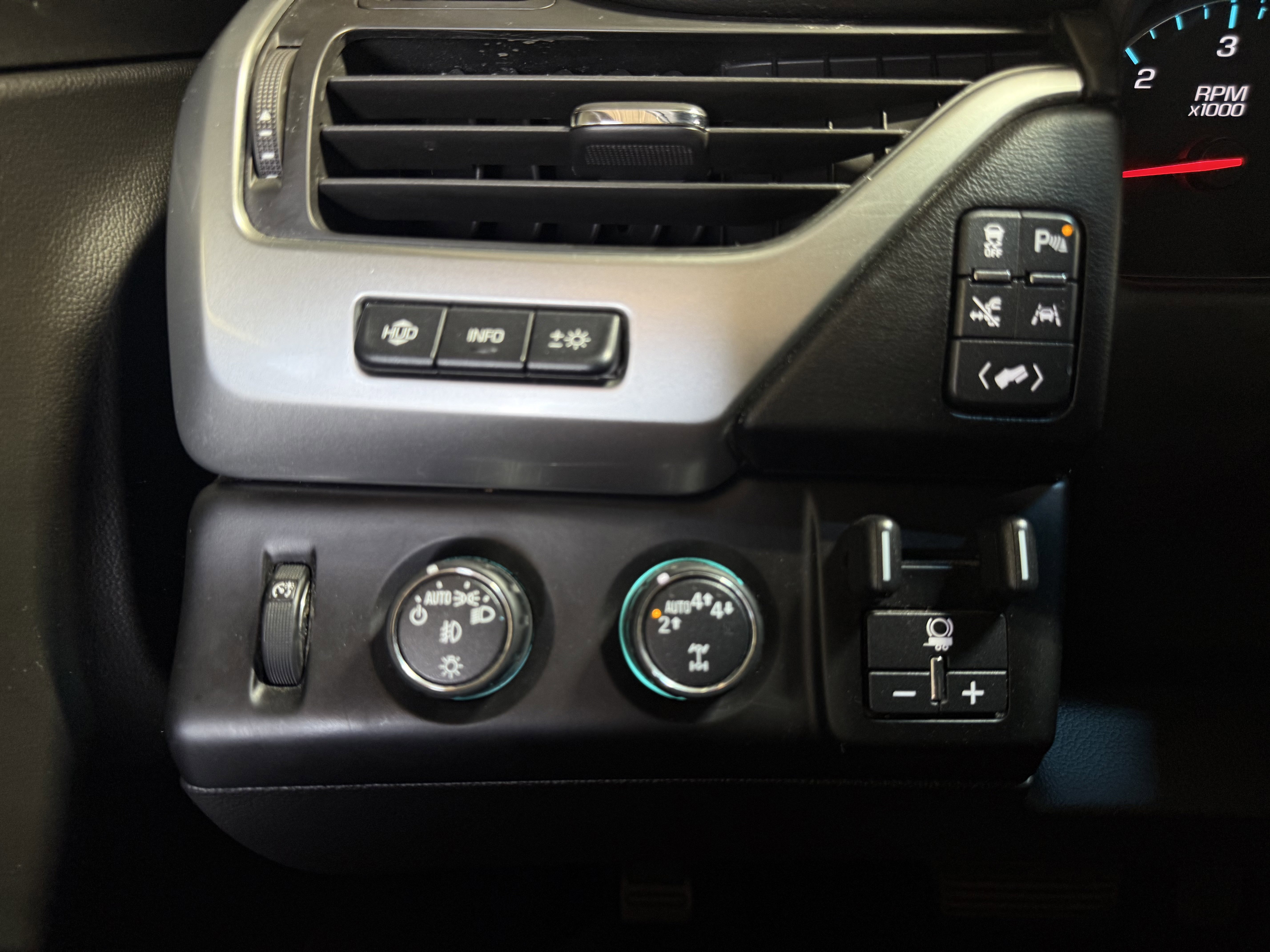 Used 2017 Chevrolet Tahoe Premier image 14