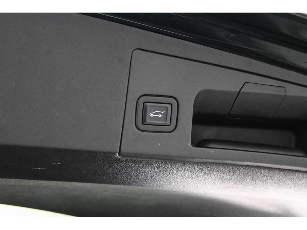 Certified 2022 Cadillac XT5 Premium Luxury image 58