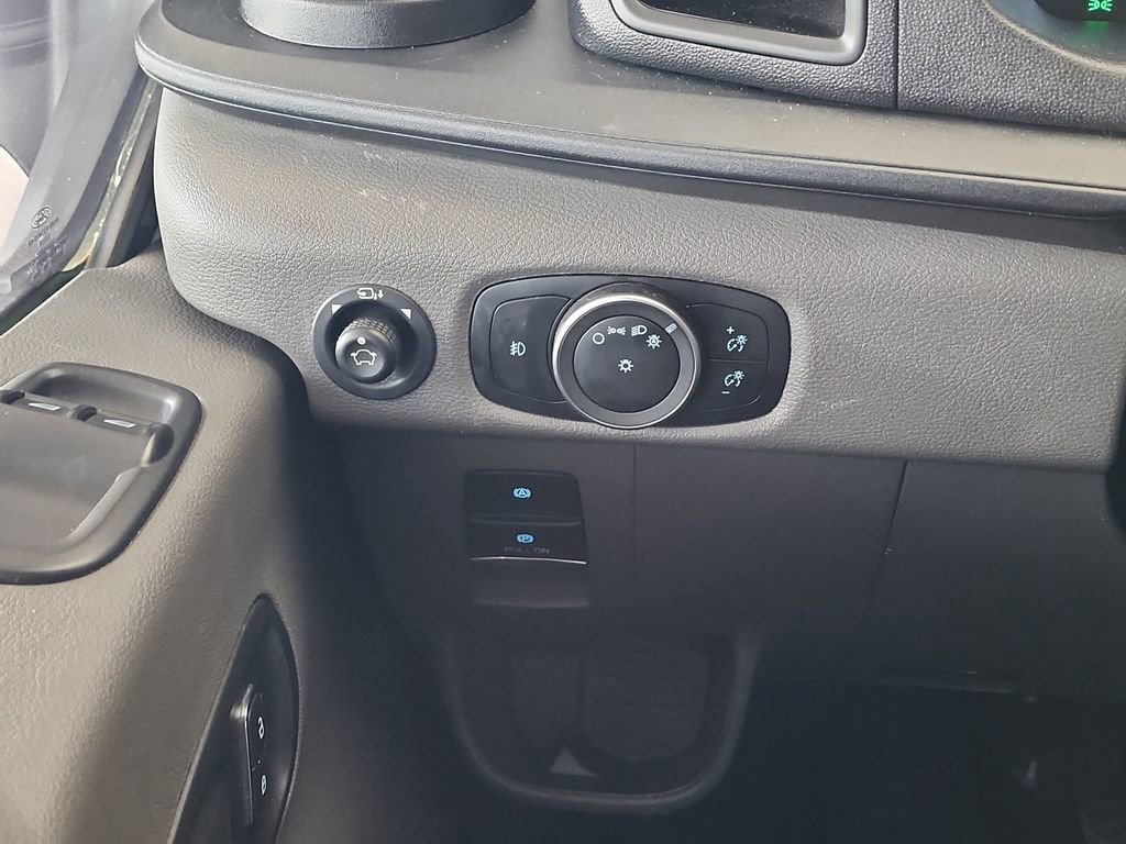 Used 2022 Ford Transit 350 XLT RWD image 21