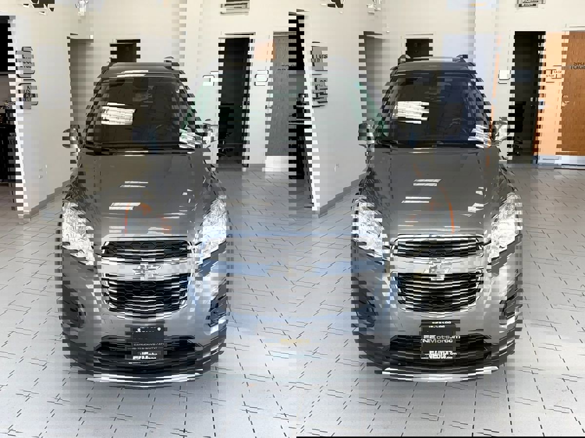 Used 2015 Chevrolet Trax LT FWD image 3