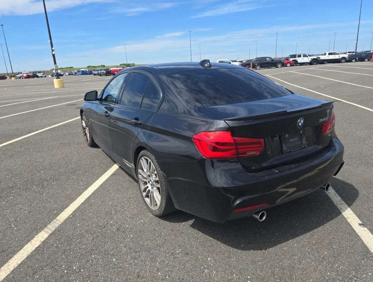 Used 2017 BMW 340i Sedan RWD image 3
