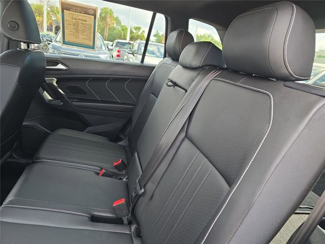 Used 2023 Volkswagen Tiguan SE R-Line FWD image 13