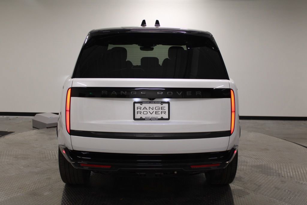 Used 2025 Land Rover Range Rover SE image 6