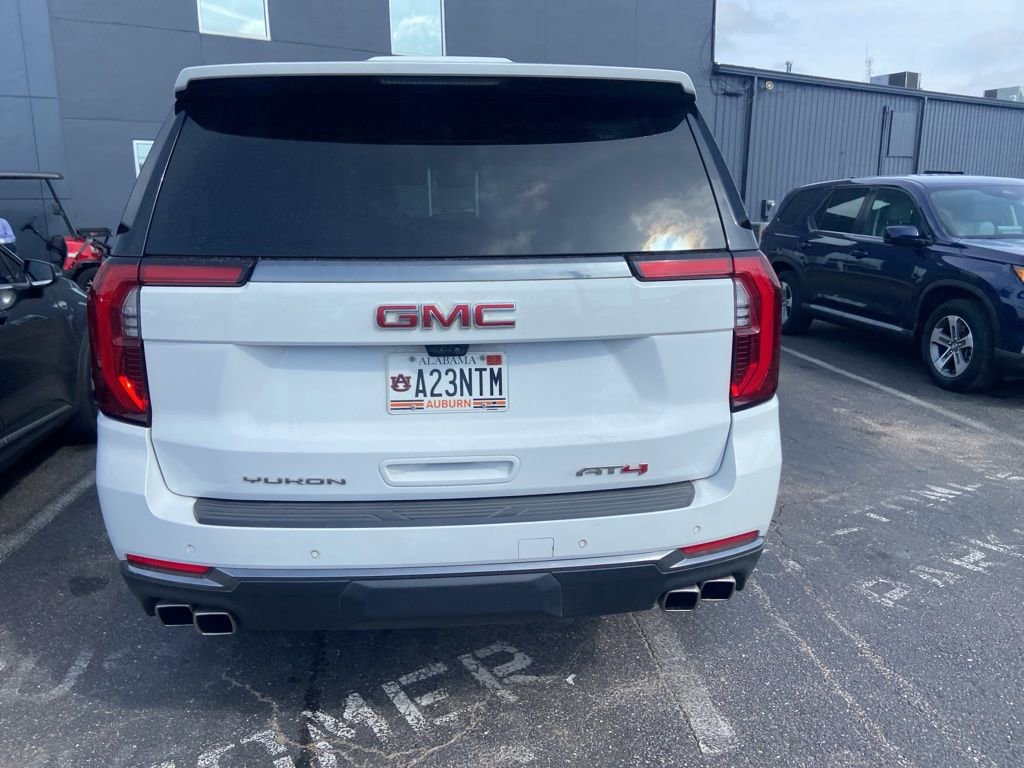 Used 2025 GMC Yukon AT4 w/ AT4 Premium Package image 7