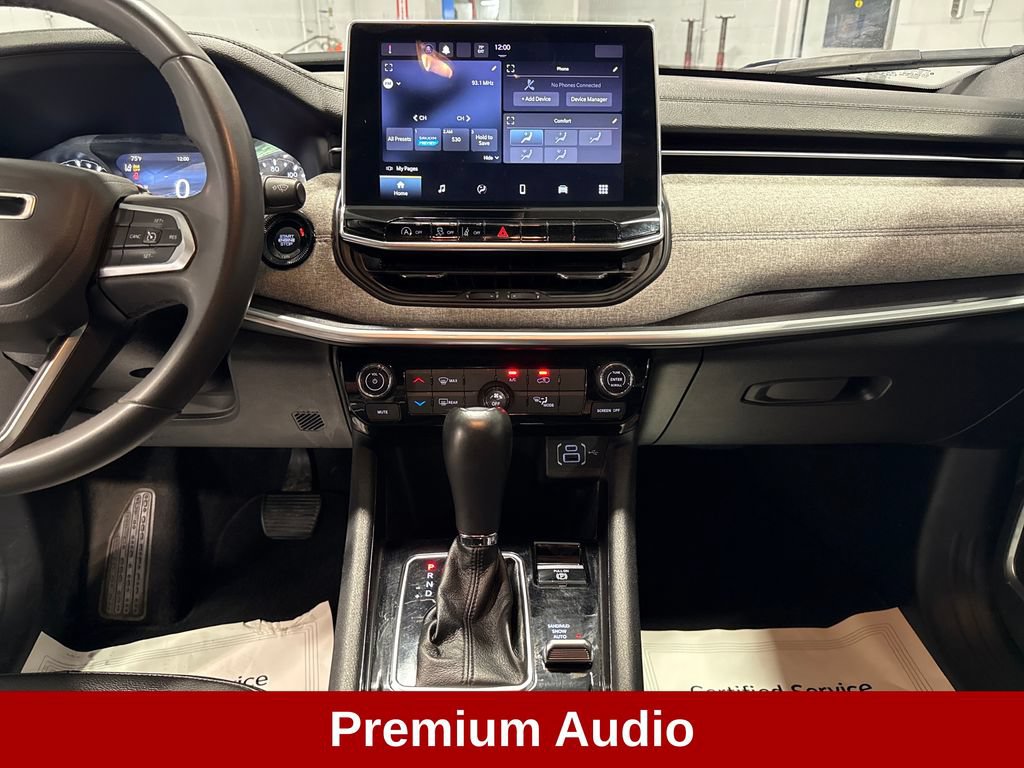 Used 2024 Jeep Compass Latitude AWD/4WD image 10