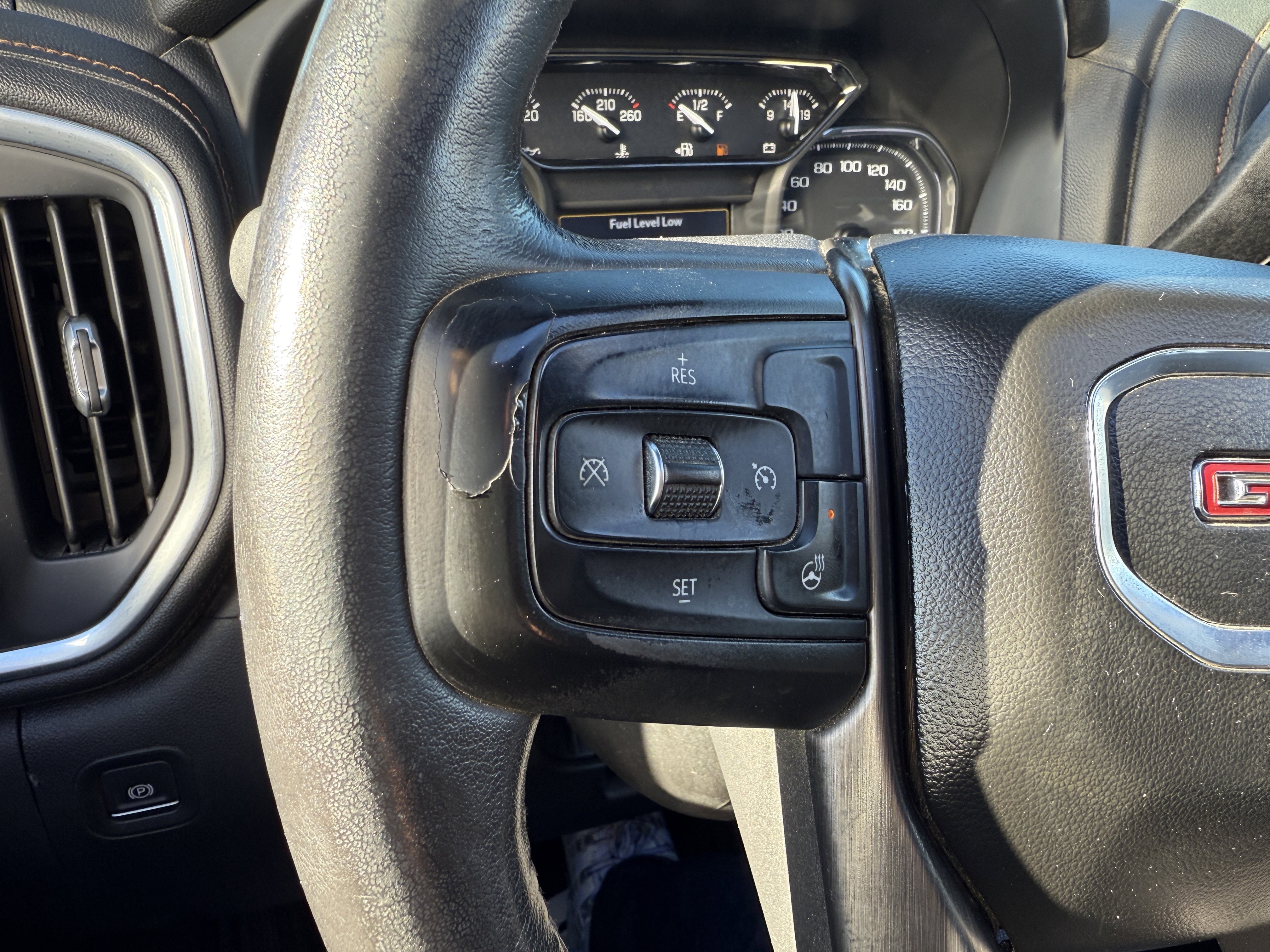 Used 2021 GMC Sierra 2500 AT4 w/ AT4 Preferred Package image 19